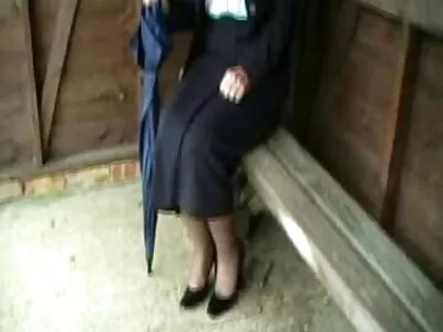 Milf Slut ផ្តល់នូវការផ្លុំបំពង់កជ្រៅ