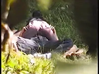 Blowjob ពីទារកក្តៅនិងការរួមភេទនៅលើឥដ្ឋ